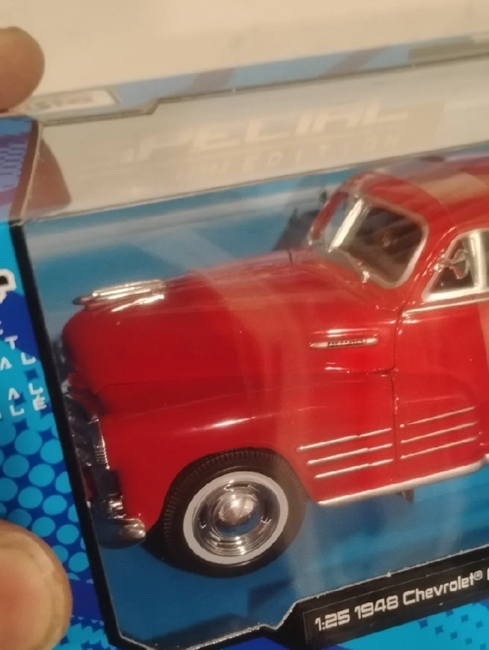 Maisto Special Edition 1948 Chevrolet Fleetline Toy Car - Red